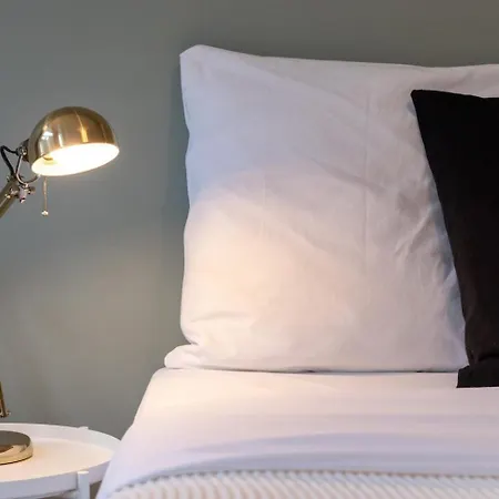 דירה Train Station ליל