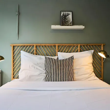 דירה Train Station ליל